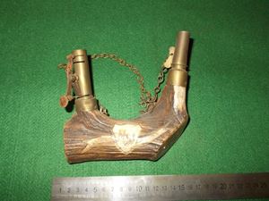 Picture of PH41 STAG HORN POWDER FLASK
